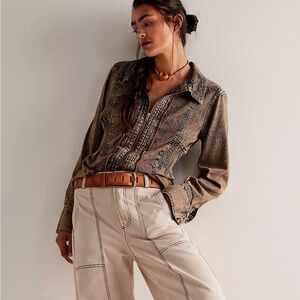 Free People We the Free Zip it up Denim shirt NWT small medium